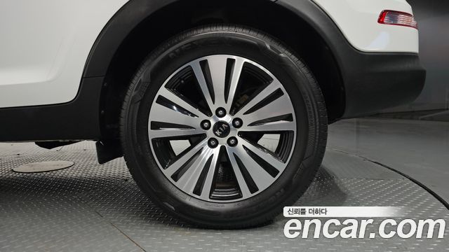 Kia Sportage R Diesel 2WD W Special 2014 — фото 25