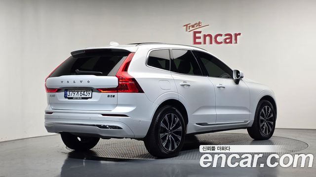 Volvo XC60 (II) B5 Ultimate Bright 2024 — фото 2