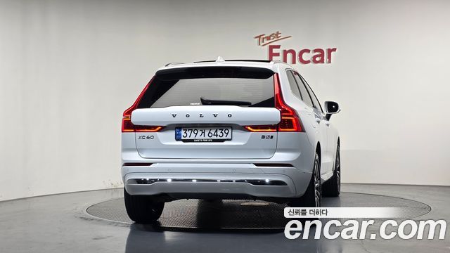 Volvo XC60 (II) B5 Ultimate Bright 2024 — фото 4