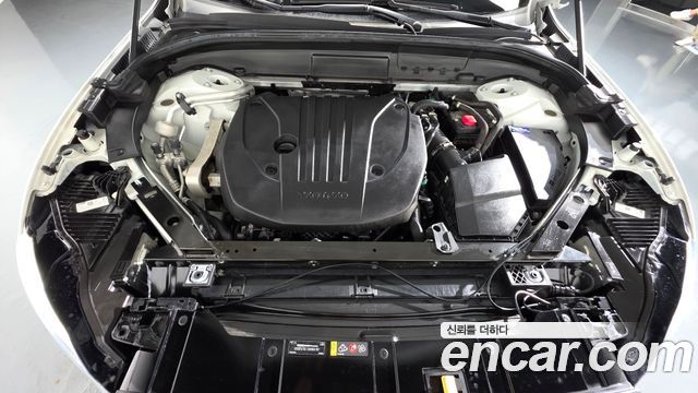 Volvo XC60 (II) B5 Ultimate Bright 2024 — фото 6