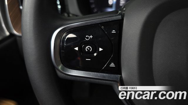 Volvo XC60 (II) B5 Ultimate Bright 2024 — фото 22