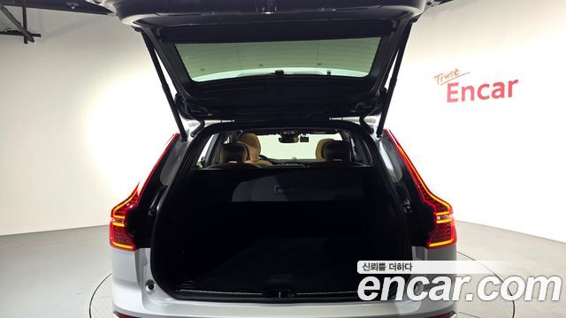 Volvo XC60 (II) B5 Ultimate Bright 2024 — фото 34