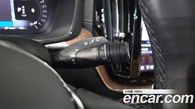 Volvo XC60 (II) B5 Ultimate Bright 2024 — фото 35