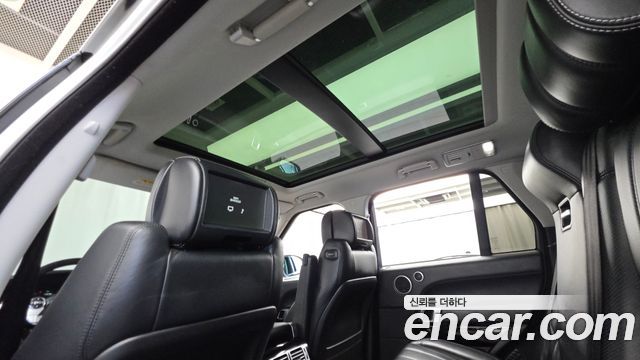 Land Rover Range Rover (IV) 5.0 SC Vogue SE 2014 — фото 18