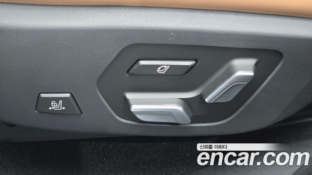 Hyundai Santa Fe (MX5) HEV 1.6 4WD Calligraphy 2025 — фото 17