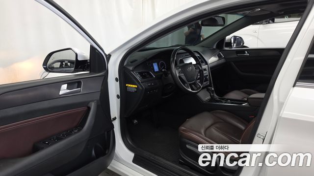 Hyundai Sonata (LF) 1.7 Diesel Care+ 2017 — фото 10