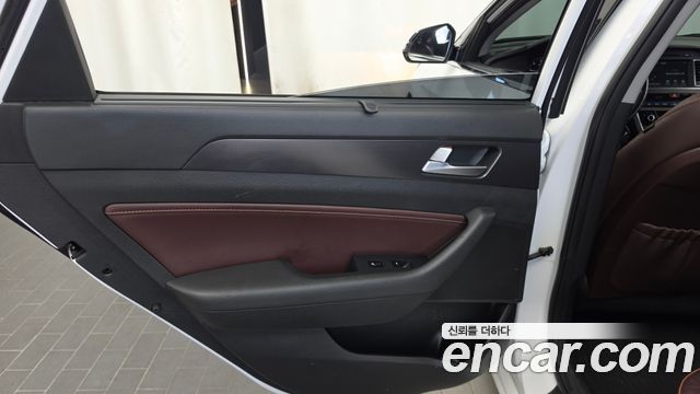 Hyundai Sonata (LF) 1.7 Diesel Care+ 2017 — фото 25