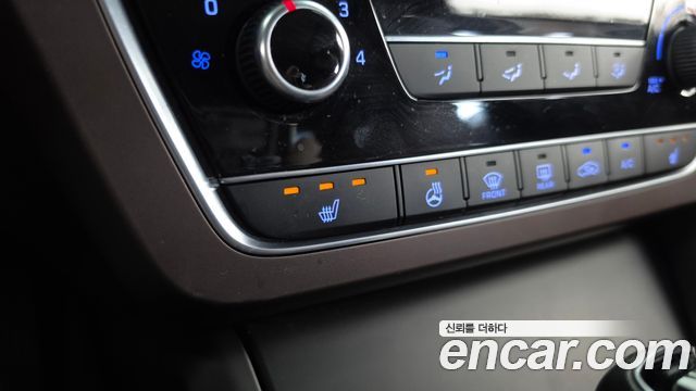 Hyundai Sonata (LF) 1.7 Diesel Care+ 2017 — фото 30