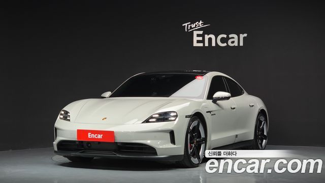 Porsche Taycan 4S
