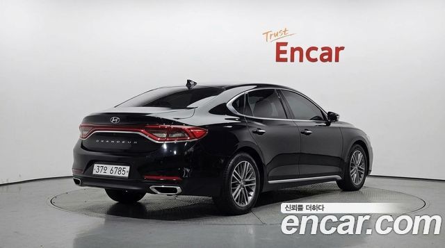 Hyundai Grandeur (IG) 2.4 Premium 2017 — фото 2