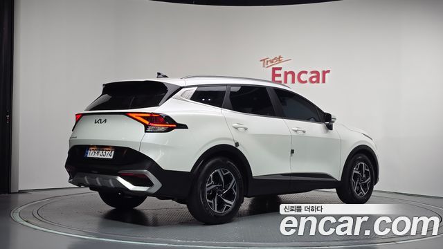 Kia Sportage (V) Diesel 2.0 2WD Prestige 2023 — фото 2
