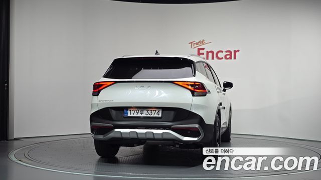 Kia Sportage (V) Diesel 2.0 2WD Prestige 2023 — фото 4