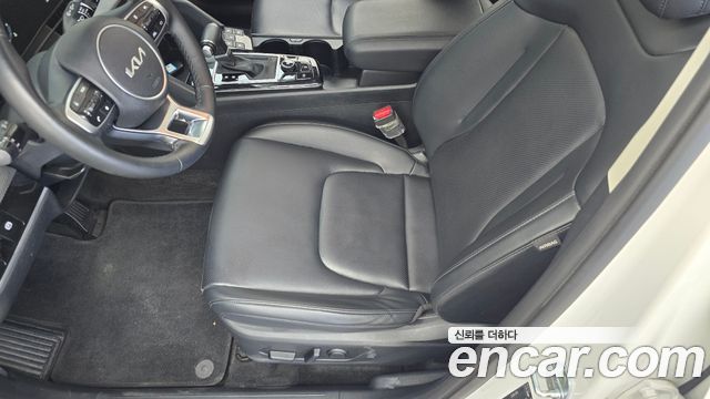 Kia Sportage (V) Diesel 2.0 2WD Prestige 2023 — фото 17