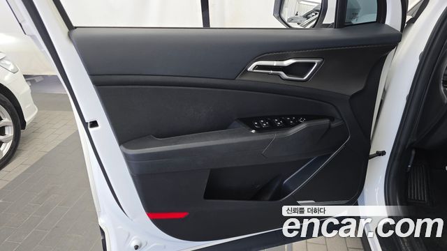 Kia Sportage (V) Diesel 2.0 2WD Prestige 2023 — фото 24