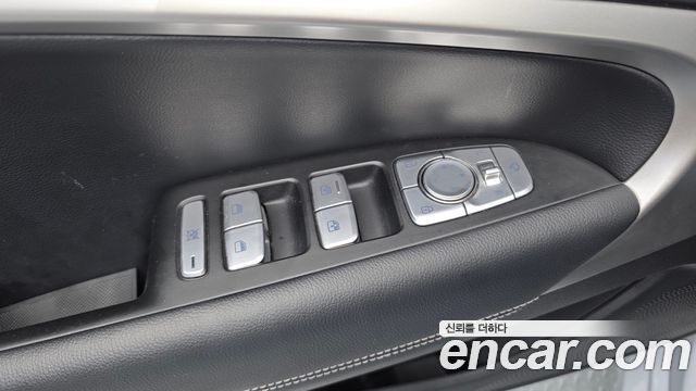 Genesis G70 2.2D Advanced 2019 — фото 12