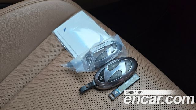 Hyundai Grandeur (GN7) 2,5 Gasoline 2WD Premium 2025 — фото 18