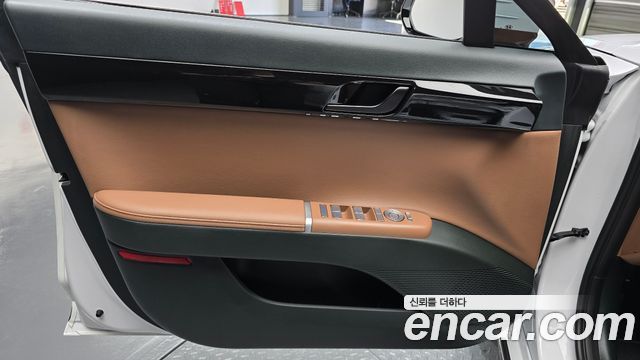 Hyundai Grandeur (GN7) 2,5 Gasoline 2WD Premium 2025 — фото 24