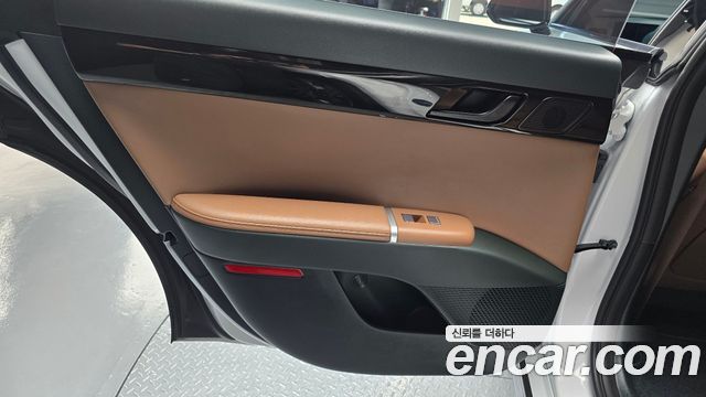 Hyundai Grandeur (GN7) 2,5 Gasoline 2WD Premium 2025 — фото 25