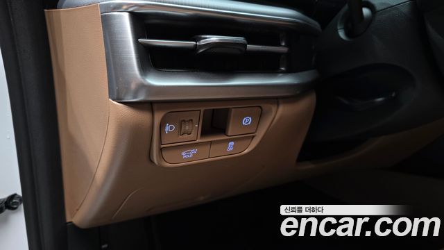 Hyundai Grandeur (GN7) 2,5 Gasoline 2WD Premium 2025 — фото 28