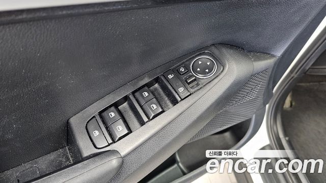 Kia Seltos Gasoline 1.6 Turbo 2WD Prestige 2022 — фото 19