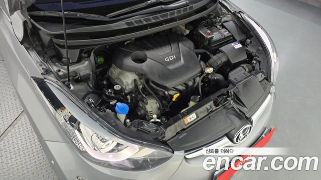 Hyundai Avante 1.6 GDi Premium Standard 2014 — фото 6