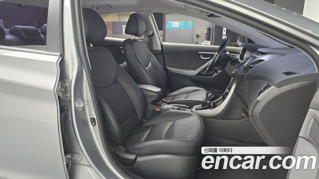 Hyundai Avante 1.6 GDi Premium Standard 2014 — фото 10