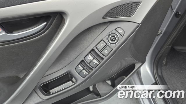 Hyundai Avante 1.6 GDi Premium Standard 2014 — фото 27