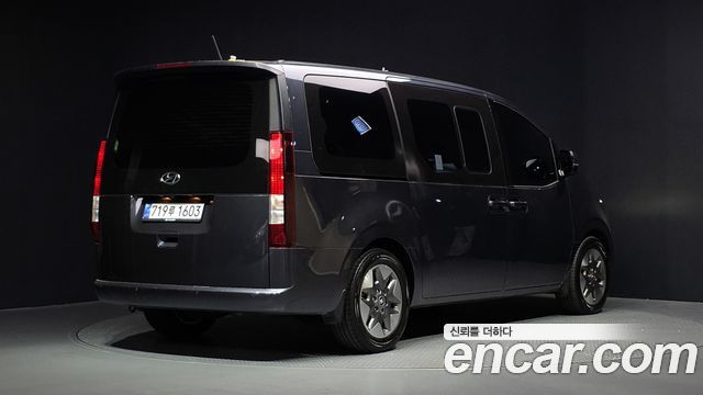 Hyundai Staria Tourer 11-Seater Modern 2024 — фото 2