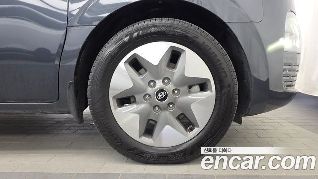 Hyundai Staria Tourer 11-Seater Modern 2024 — фото 21