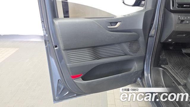 Hyundai Staria Tourer 11-Seater Modern 2024 — фото 24