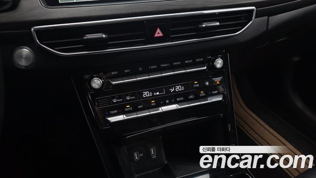 Kia K7 Premier 3.0 LPI Prestige 2020 — фото 17