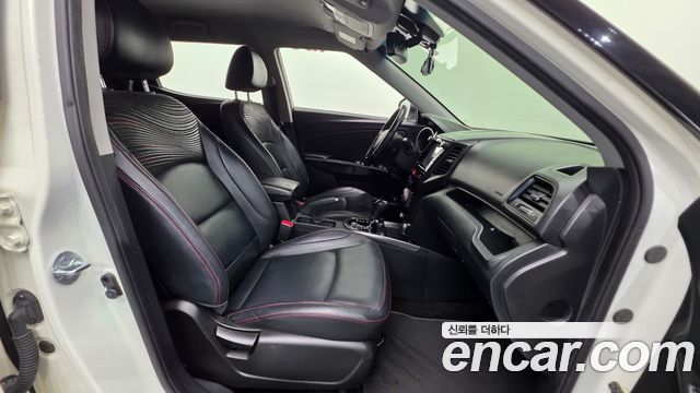 KG Mobility (SsangYong) Tivoli Air Diesel IX 2WD 2016 — фото 10