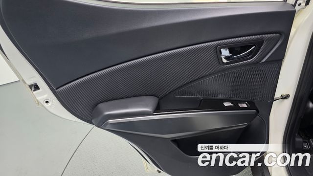 KG Mobility (SsangYong) Tivoli Air Diesel IX 2WD 2016 — фото 25