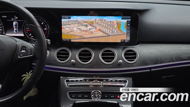 Mercedes-Benz E-Class (W213) E220d Avantgarde 2017 — фото 18