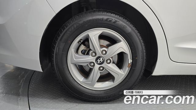 Hyundai Avante (AD) 1.6 e-VGT SMART 2017 — фото 5