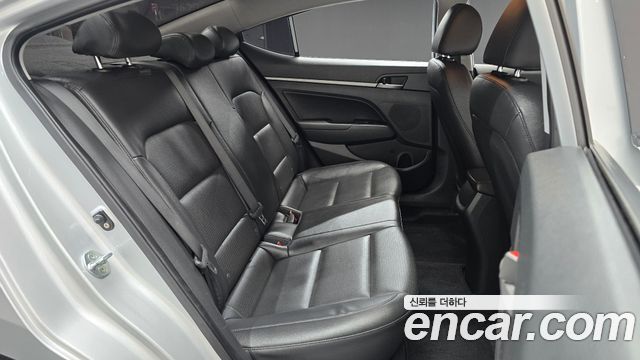 Hyundai Avante (AD) 1.6 e-VGT SMART 2017 — фото 11