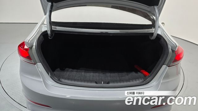 Hyundai Avante (AD) 1.6 e-VGT SMART 2017 — фото 20