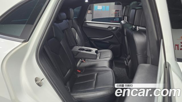 Porsche Macan 2.0 95B 2015 — фото 11