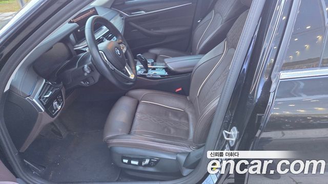 BMW 5 Series (G30) 530e Luxury 2023 — фото 3