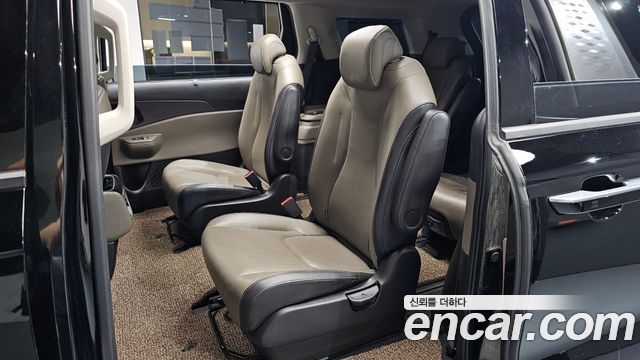 Kia Carnival (IV) HEV 9seater Nobless 2024 — фото 12