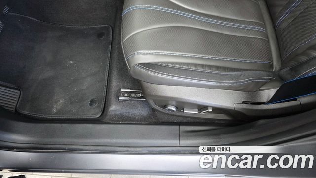 Renault Korea Grand Koleos 1.5 E-TECH Esprit Alphine 2WD 2025 — фото 31