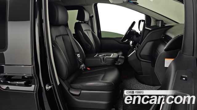Hyundai Staria HEV 1.6 Tourer 11-Seater Modern 2025 — фото 11