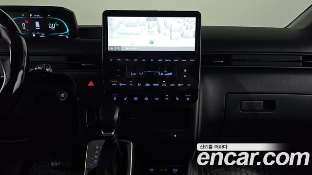 Hyundai Staria HEV 1.6 Tourer 11-Seater Modern 2025 — фото 14
