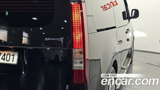 Hyundai Staria HEV 1.6 Tourer 11-Seater Modern 2025 — фото 23