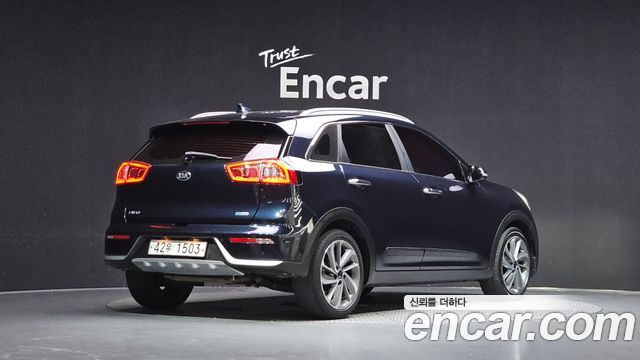 Kia Niro Prestige 2018 — фото 2