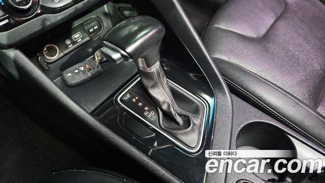 Kia Niro Prestige 2018 — фото 9