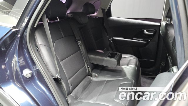 Kia Niro Prestige 2018 — фото 14