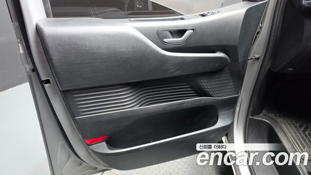 Hyundai Staria Cargo 3-Seater Modern 2022 — фото 24