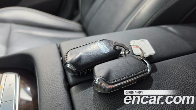 Kia K9 3.8 GDI AWD PlatinumⅡ 2019 — фото 33