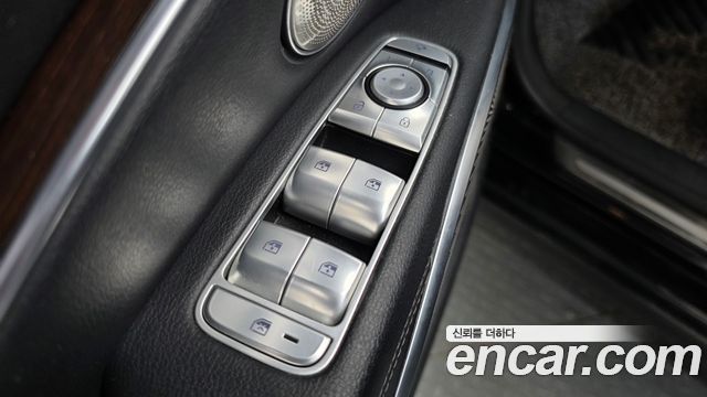 Kia K9 3.8 GDI AWD PlatinumⅡ 2019 — фото 35